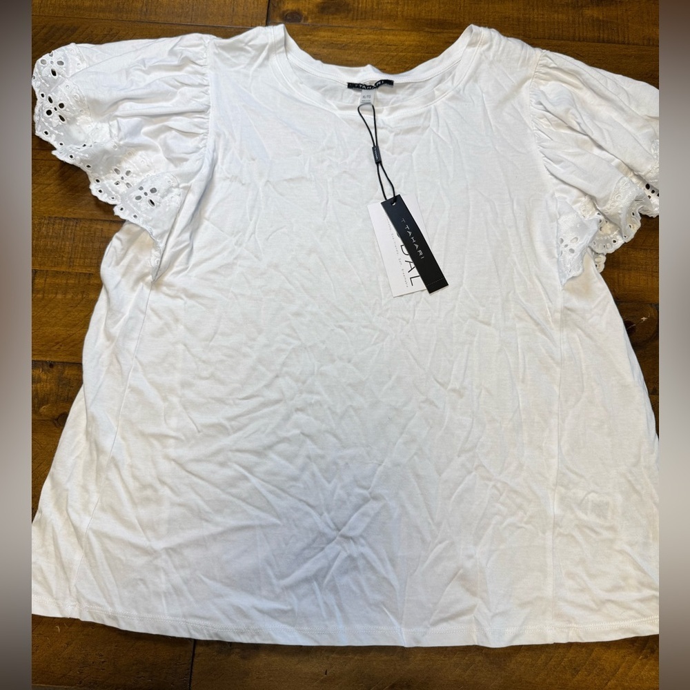 Tahari Ruffled Sleeve Top white sleeveless blouse NWT size XL‎